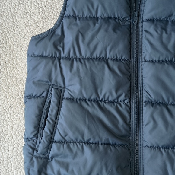 Gap Mens Puffer Vest XS Light Blue Full Zip Polyester Jacket Sleeveless - Picture 2 of 9